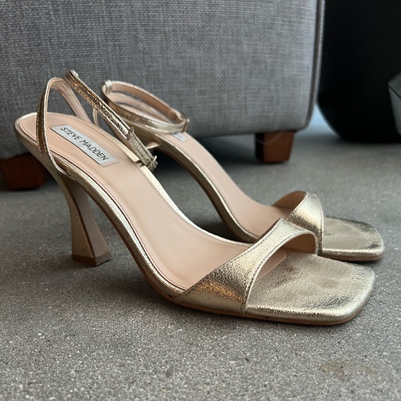 STEVE MADDEN LANGE ANKLE STRAP HEELS SIZE 10 - Picture 2 of 4